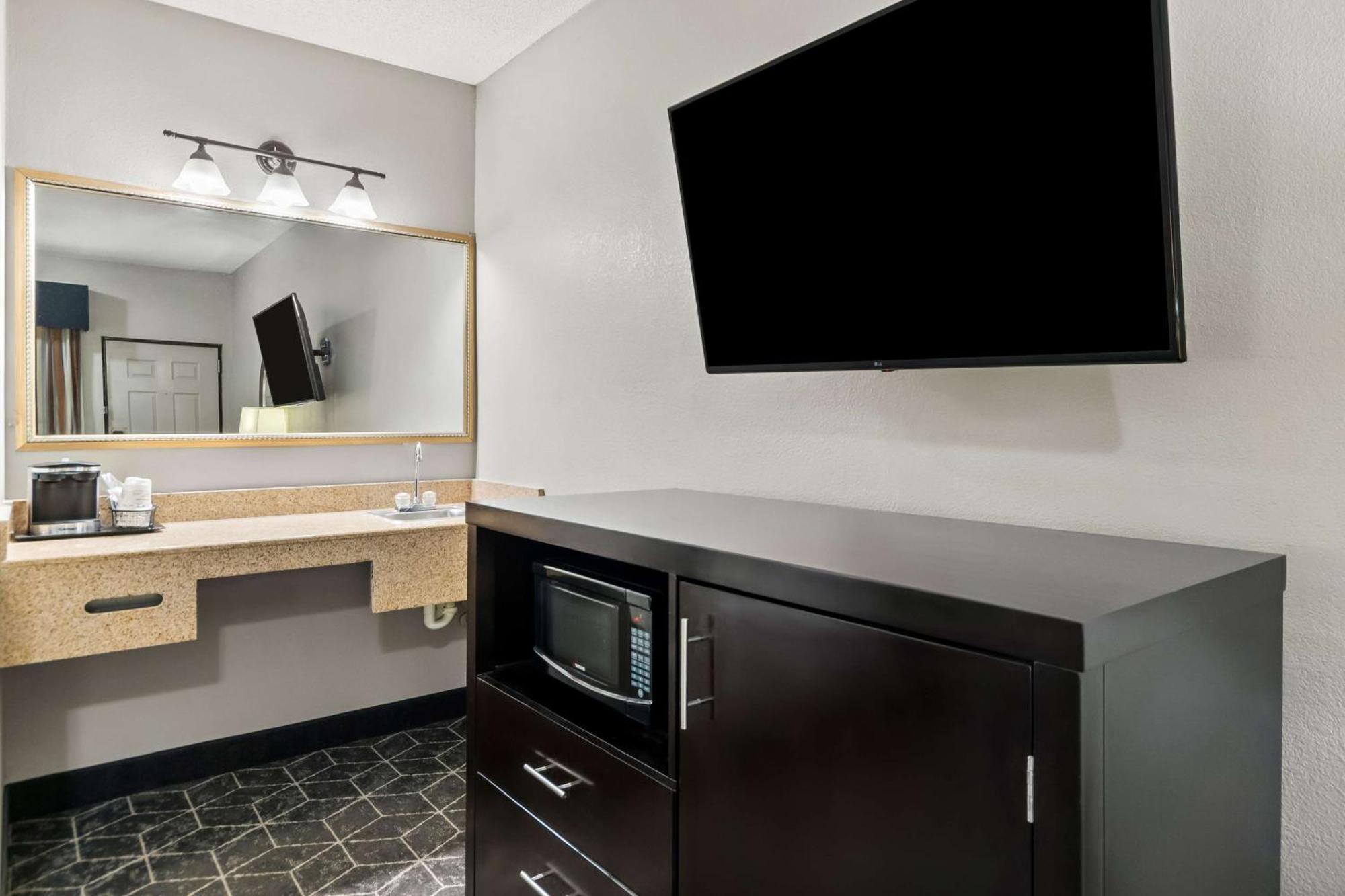 Best Western Inn Monroeville Exterior photo