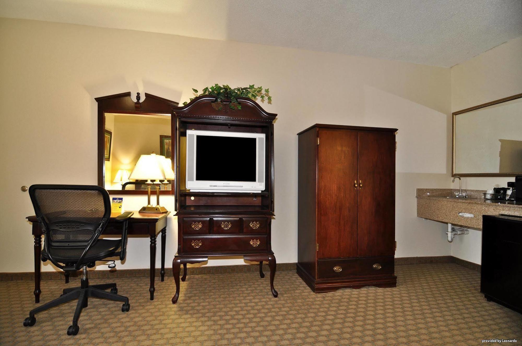 Best Western Inn Monroeville Room photo